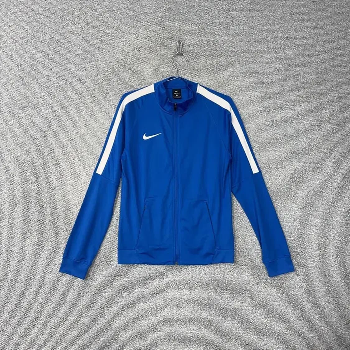 나이키 흰파 트랙탑 S 상품이미지1