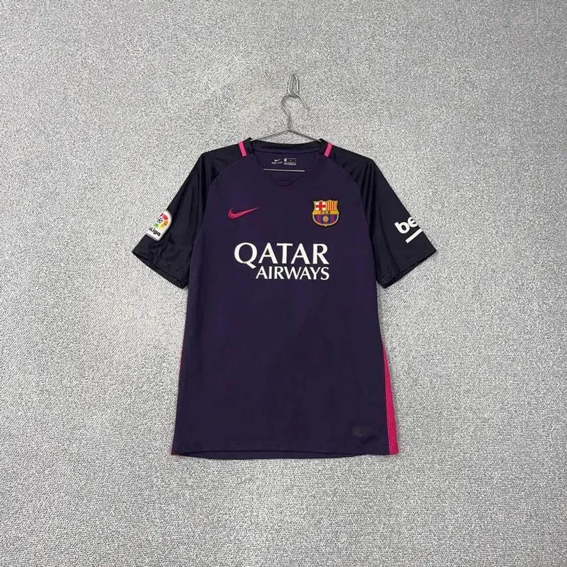 나이키 바르셀로나 수아레즈 유니폼 반팔 M 상품이미지1