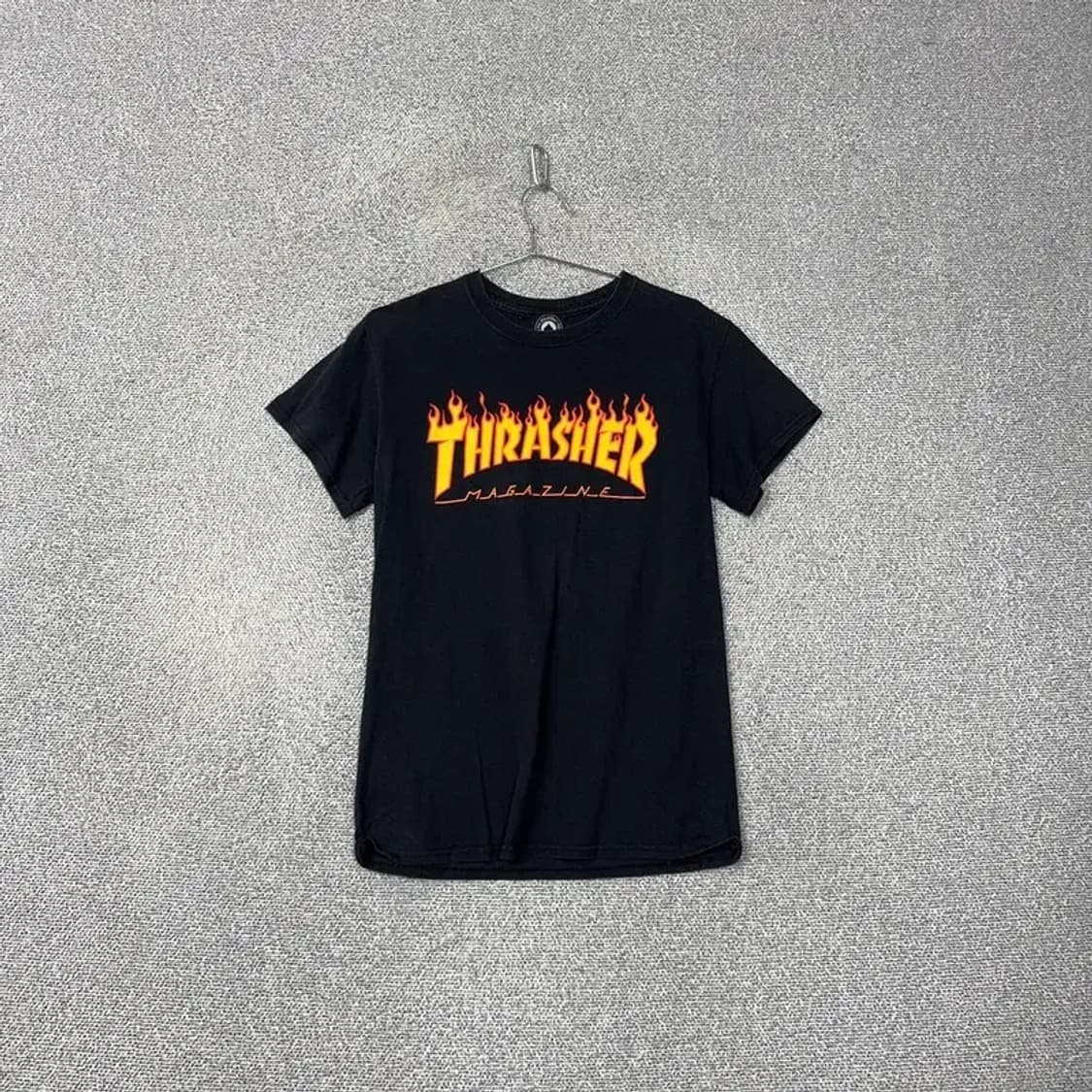 트래셔 불꽃로고 반팔티 S 상품이미지1