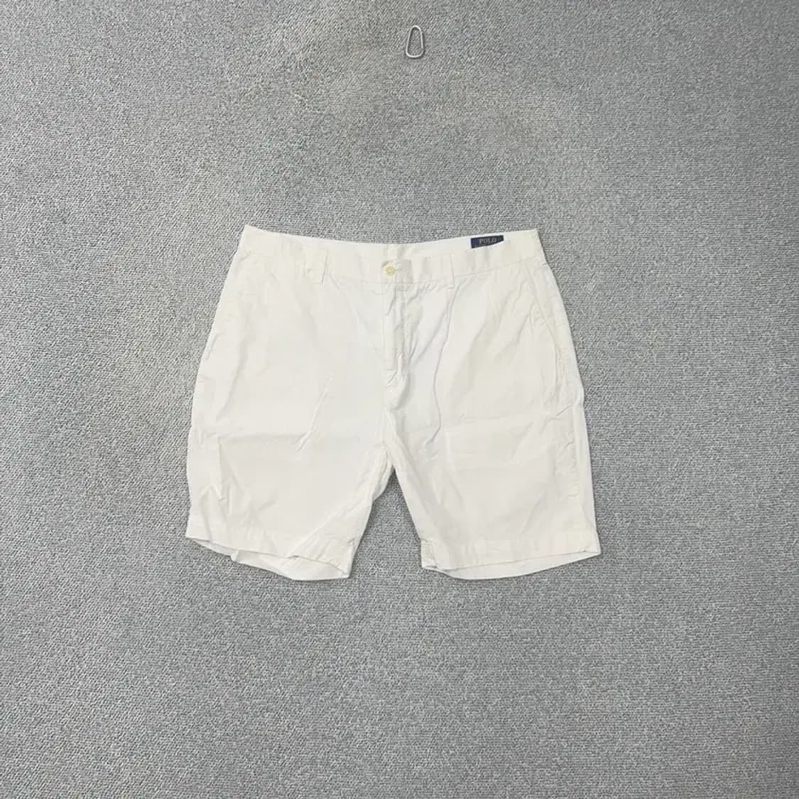 폴로 신형 클래식핏 화이트 치노 반바지 38 상품이미지1