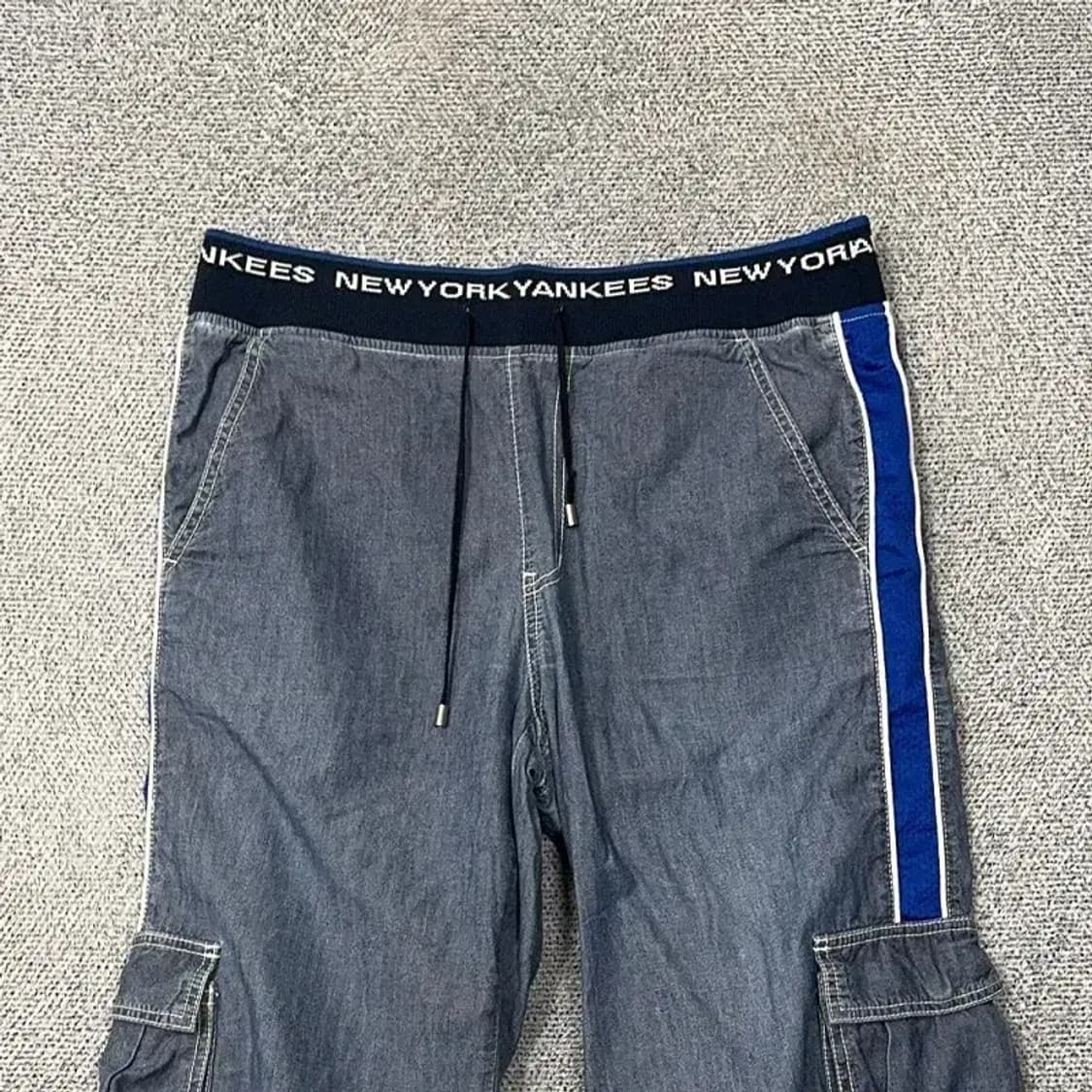 MLB 뉴욕양키즈 사이드라인 로고 카고 버뮤다 팬츠 32 상품이미지3