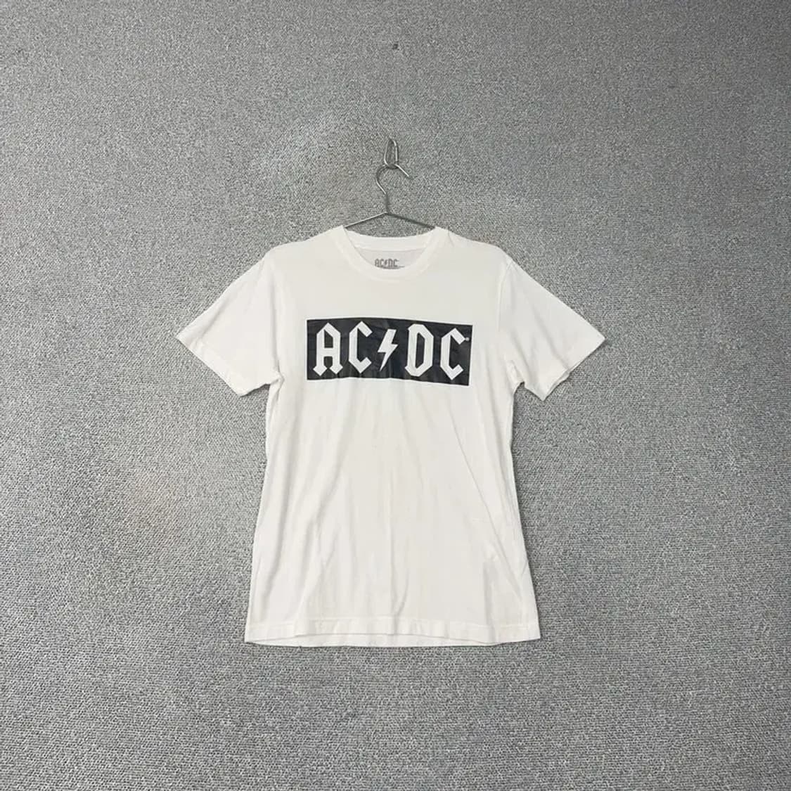 ACDC 프린팅 화이트 반팔티 95 상품이미지1