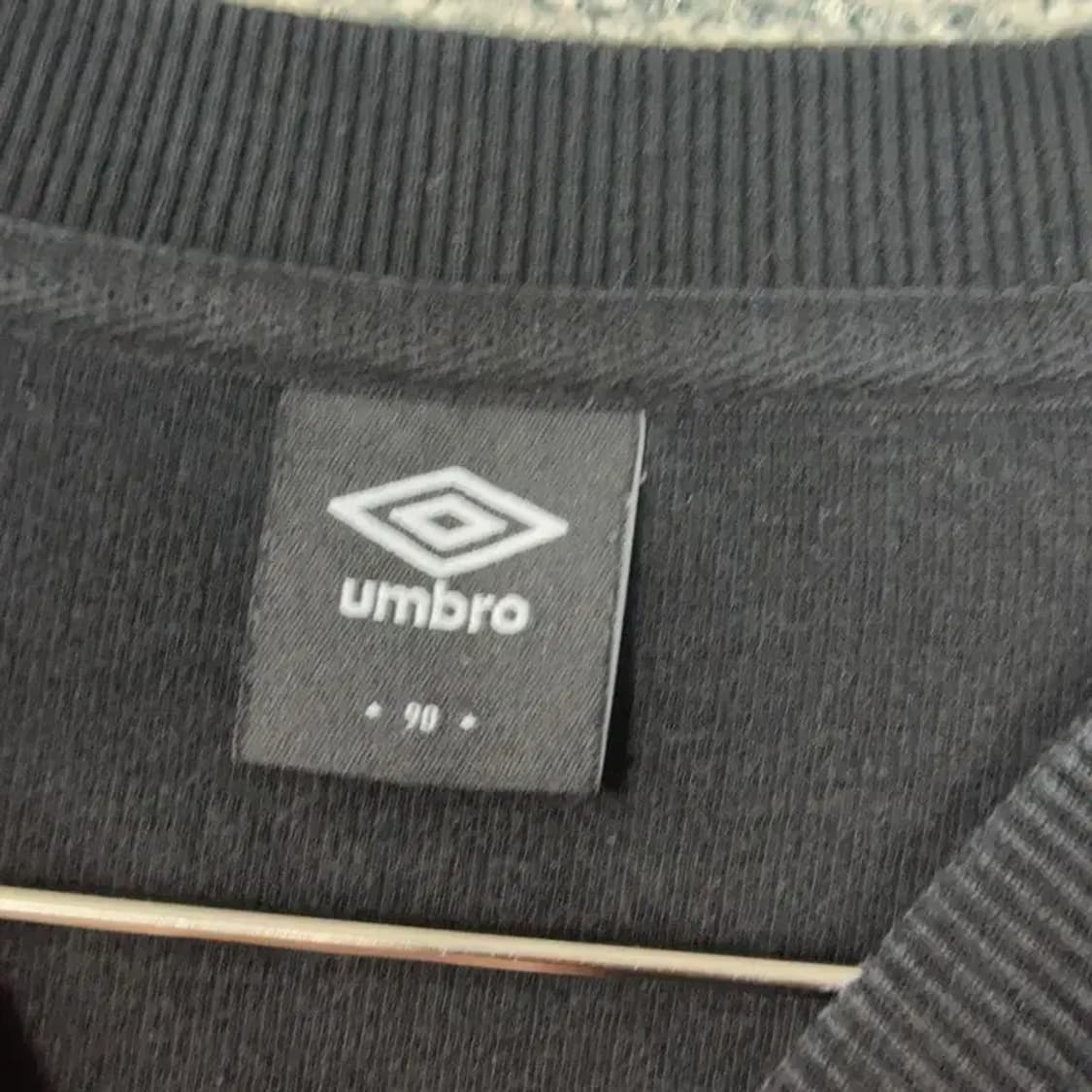 엄브로 투톤 프린팅 맨투맨 90 상품이미지4