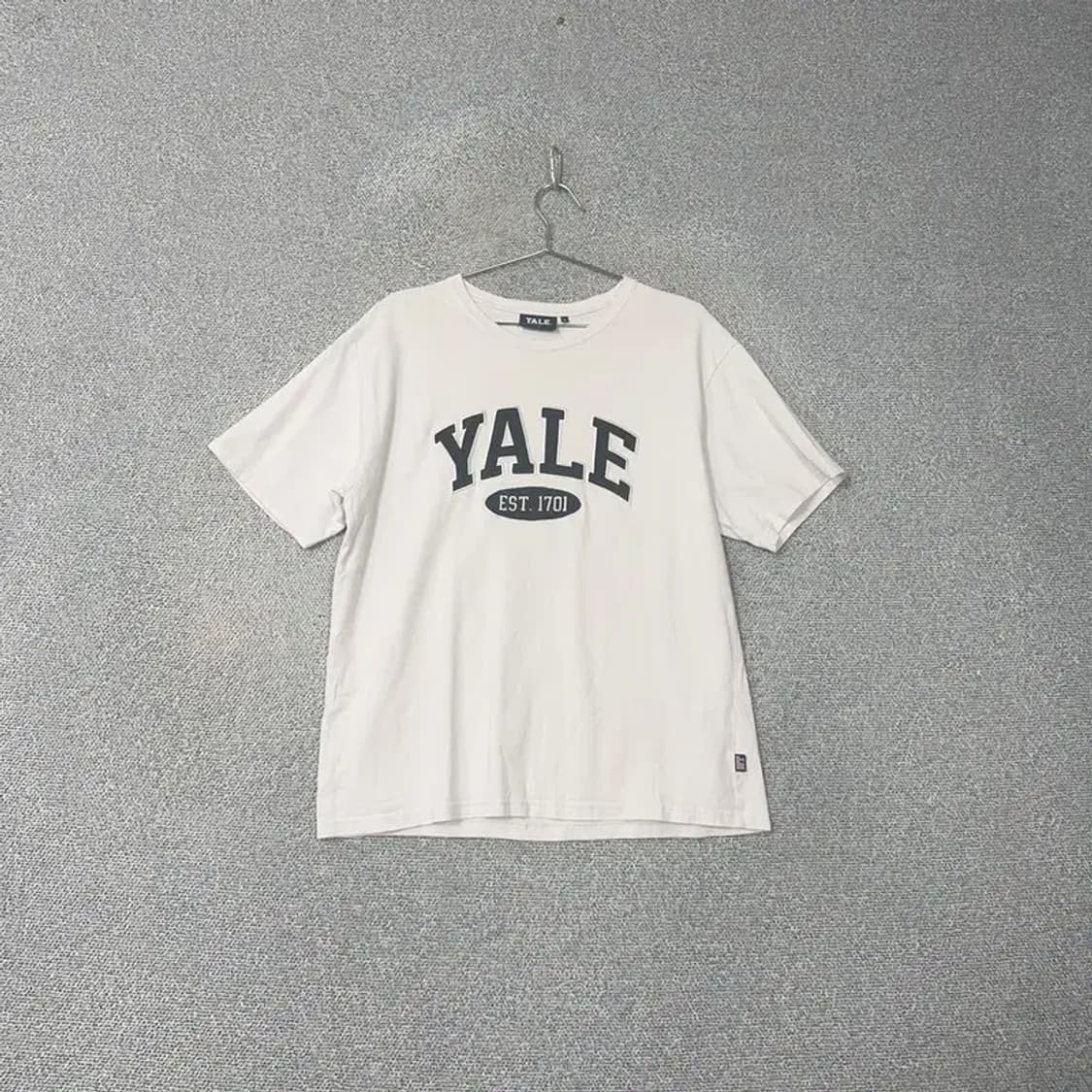 예일 캐주얼 로고 화이트 반팔티 L 상품이미지1