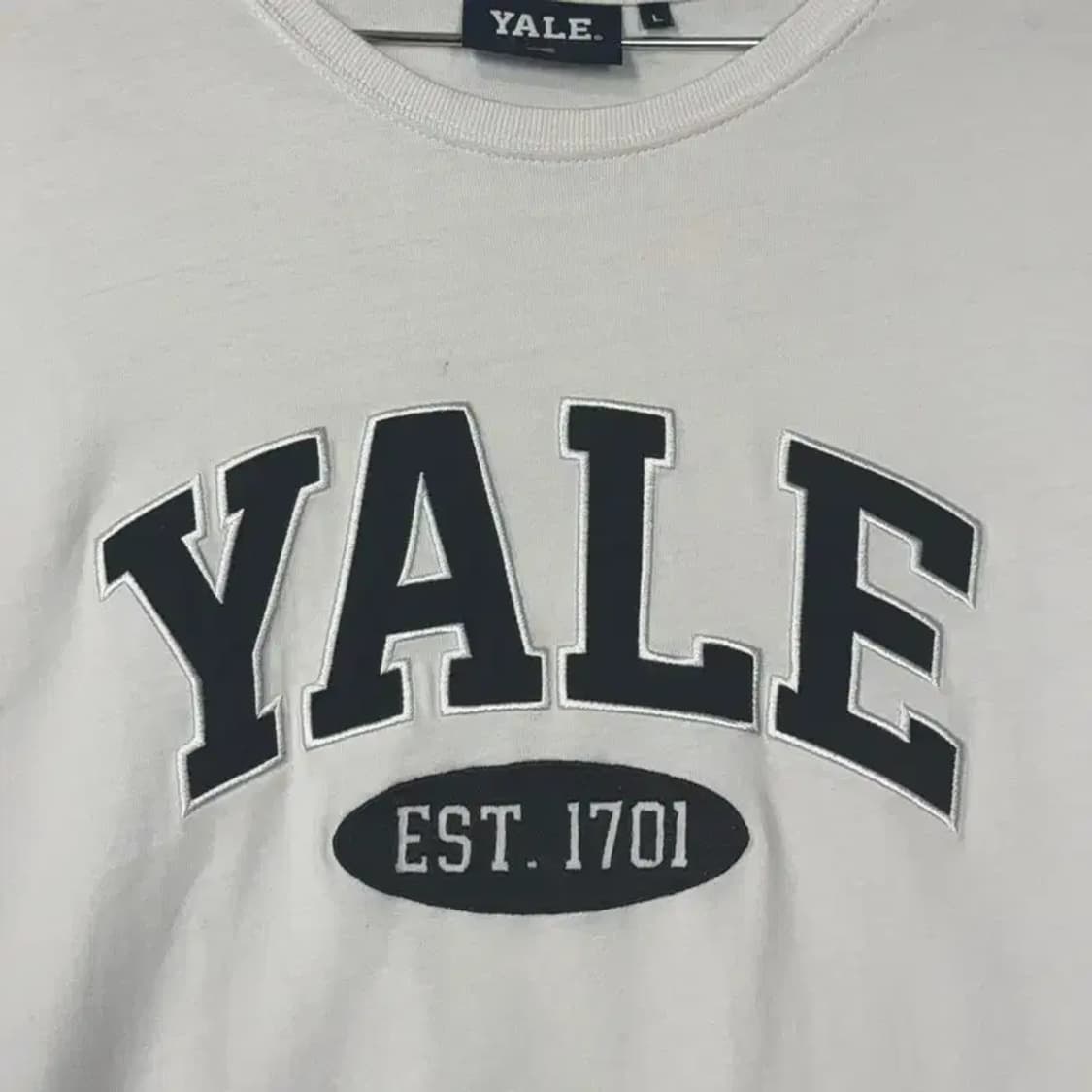 예일 캐주얼 로고 화이트 반팔티 L 상품이미지4