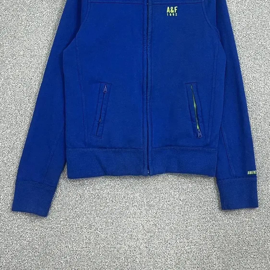 아베크롬비 형광로고 블루 후드집업 M 상품이미지4