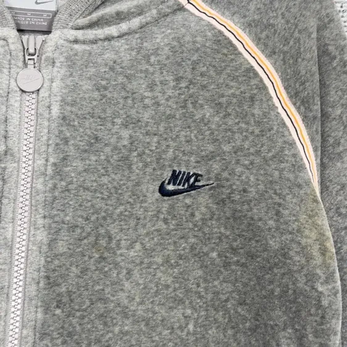 나이키 벨벳 로고 후드집업 M 상품이미지3