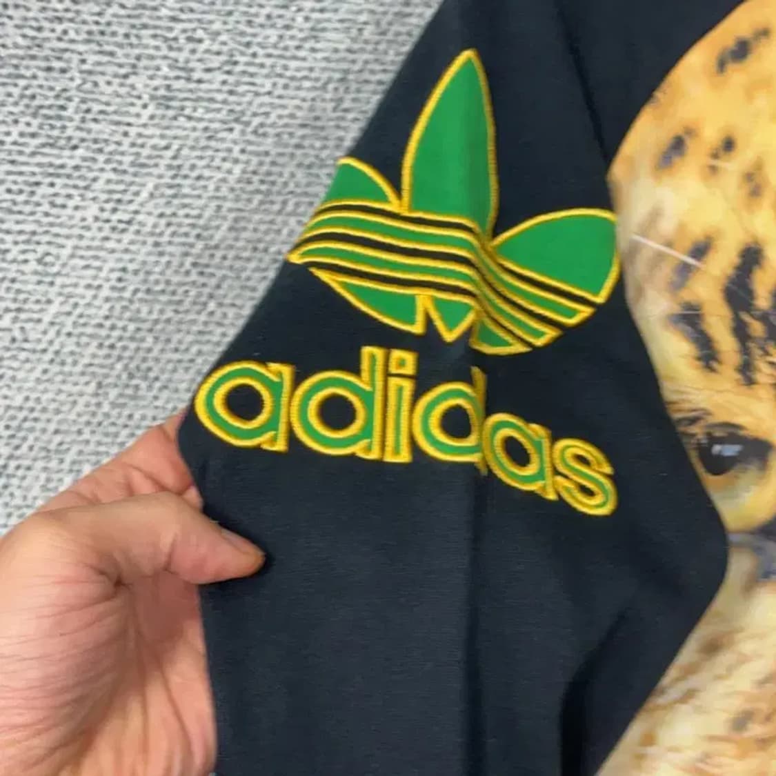 아디다스 타이거 프린팅 맨투맨 95 상품이미지3