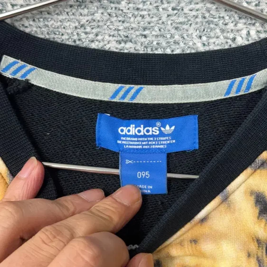 아디다스 타이거 프린팅 맨투맨 95 상품이미지4