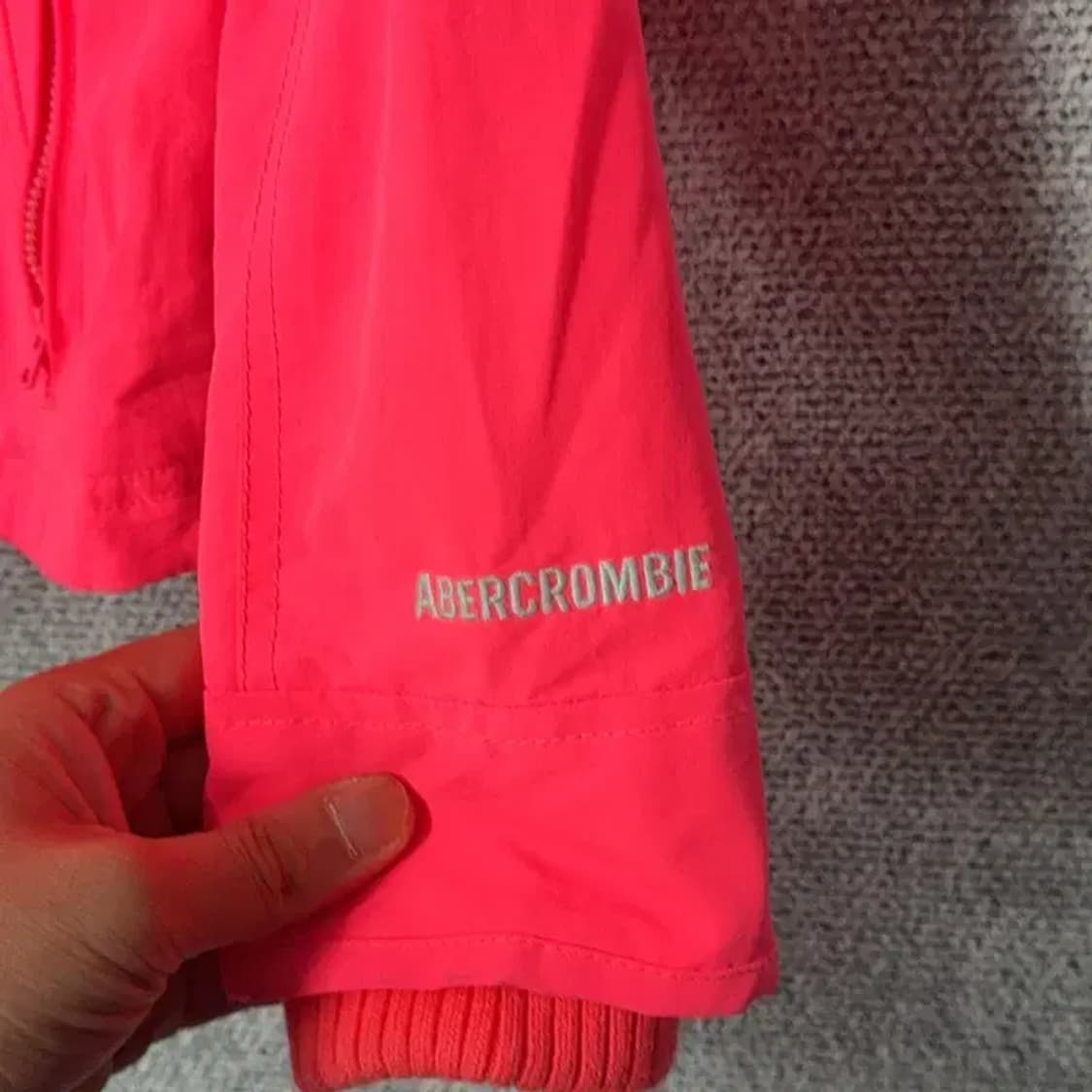 아베크롬비 핑크 형광 로고 바람막이 자켓 S 상품이미지3