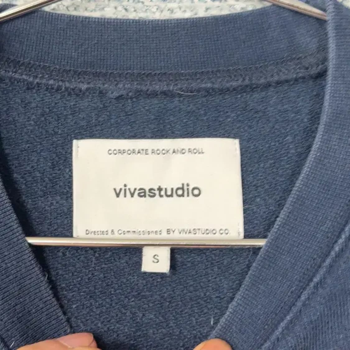 비바스튜디오 리트리버클럽 프린팅 맨투맨 S 상품이미지4