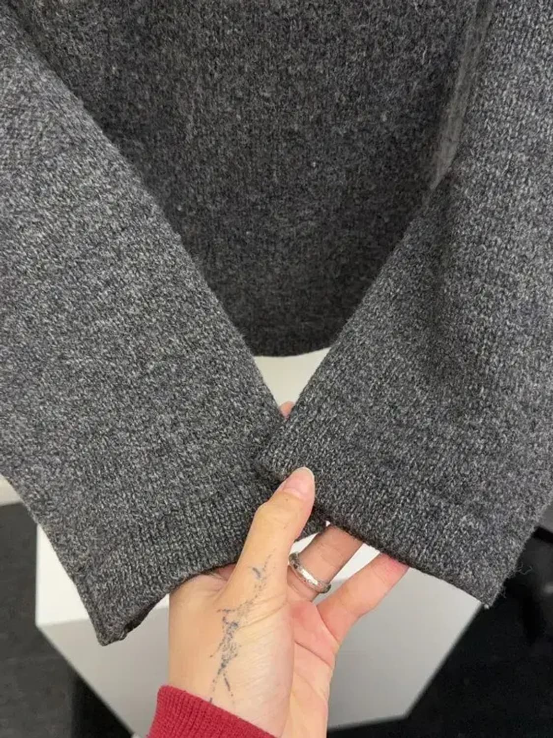 알마니 진스 그레이 니트 S 상품이미지10