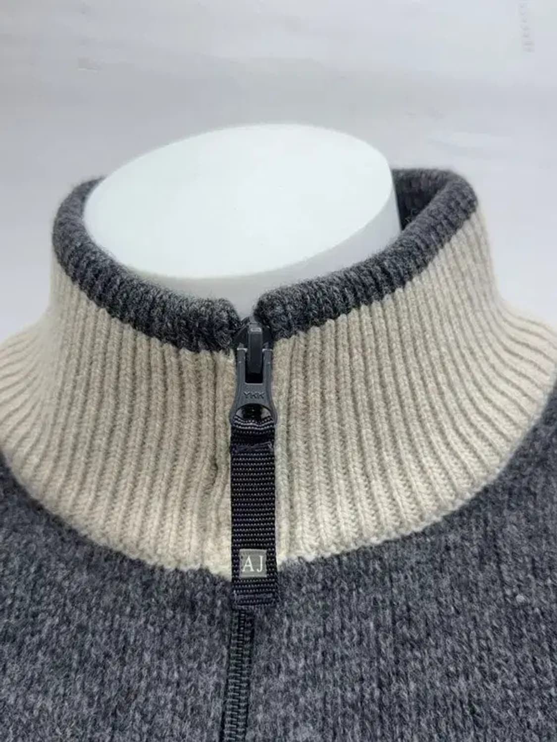 알마니 진스 그레이 니트 S 상품이미지8