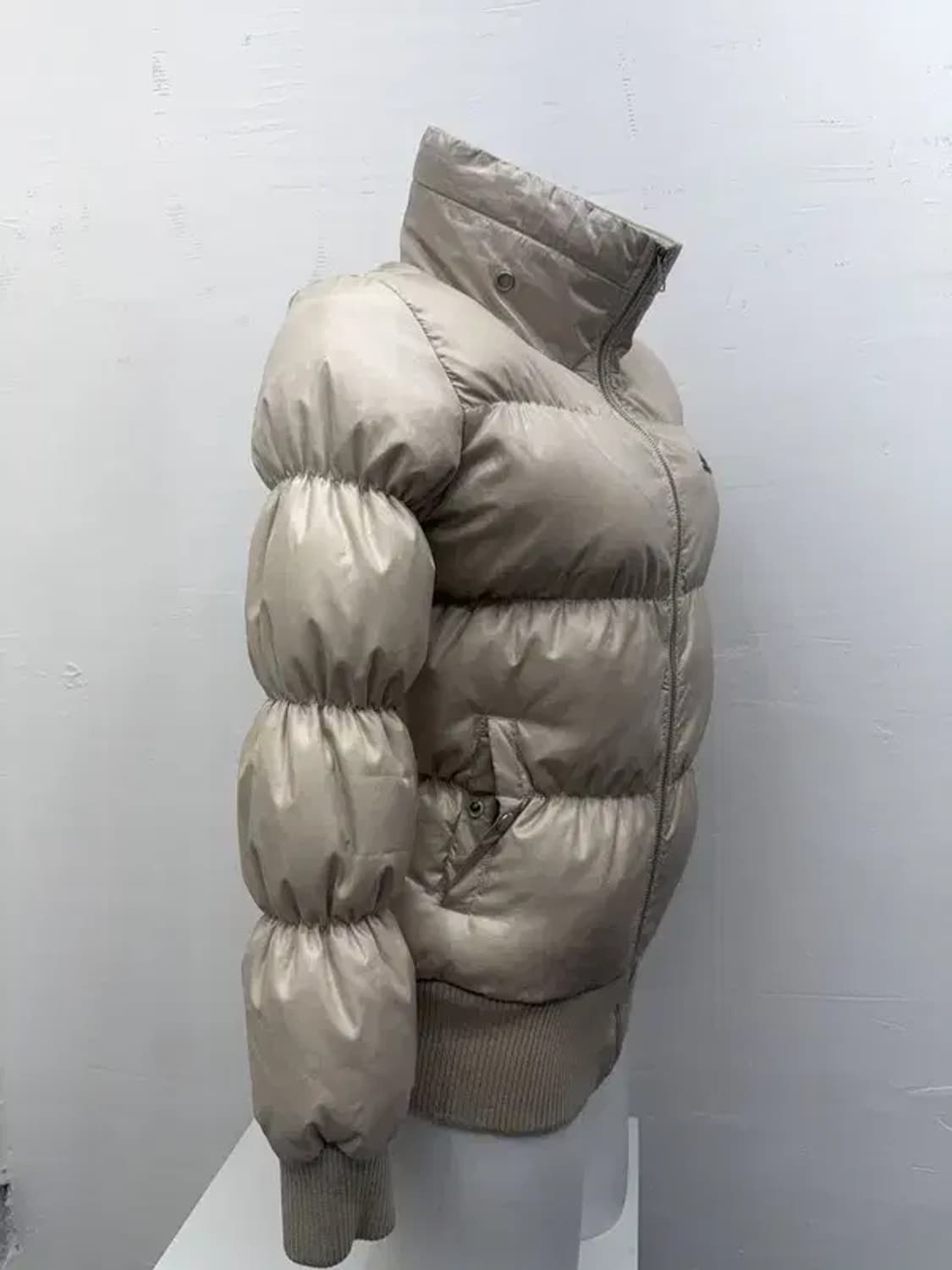 아디다스 베이지 하이네 패딩 상품이미지2