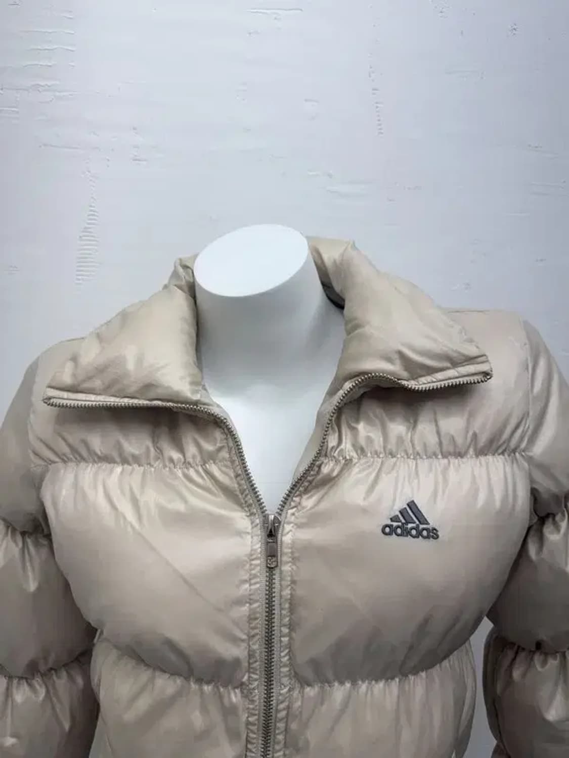 아디다스 베이지 하이네 패딩 상품이미지8