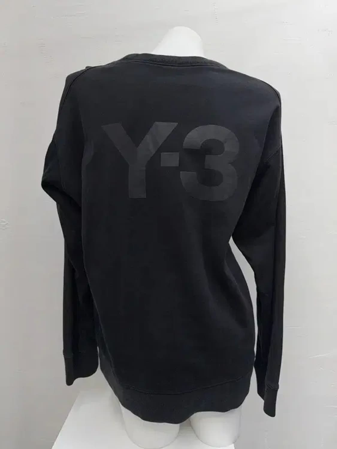 요지야마모토 Y-3 프린팅 블랙 맨투맨 XL/TG 상품이미지1