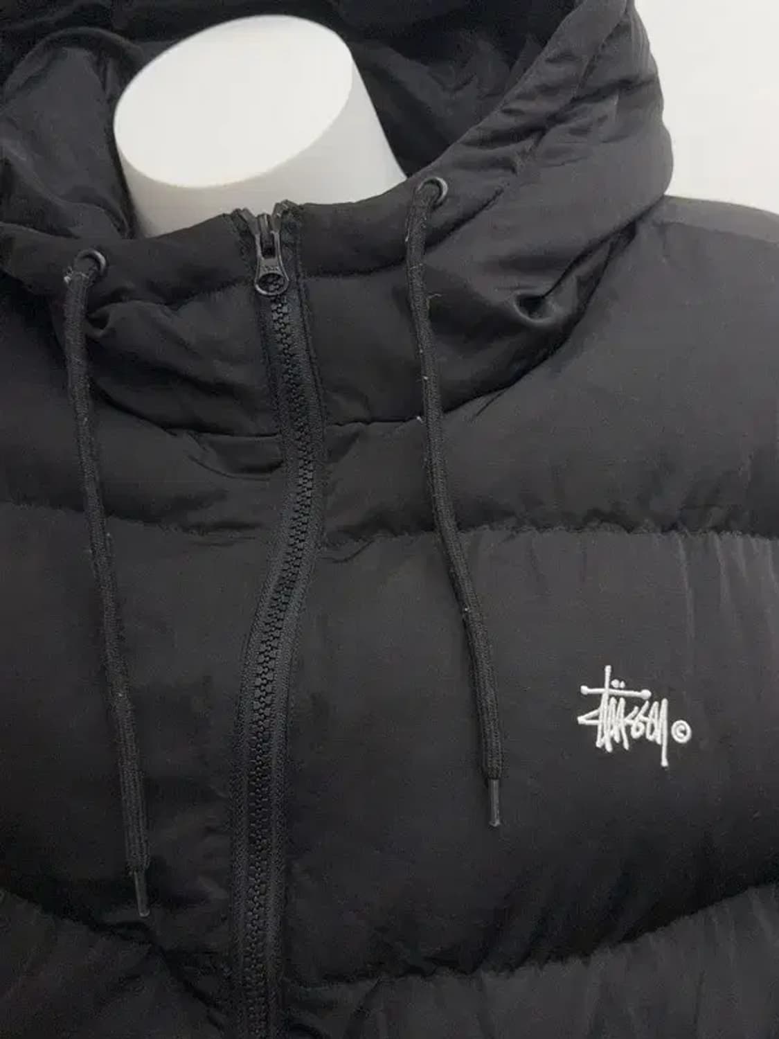 스투시 스펠링 블랙 숏패딩 10 상품이미지8