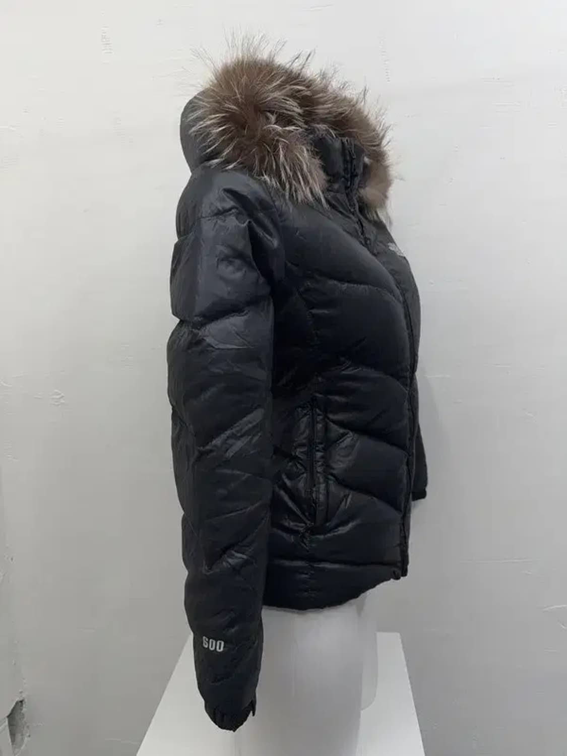 노스페이스 블랙 퍼패딩 M 상품이미지3