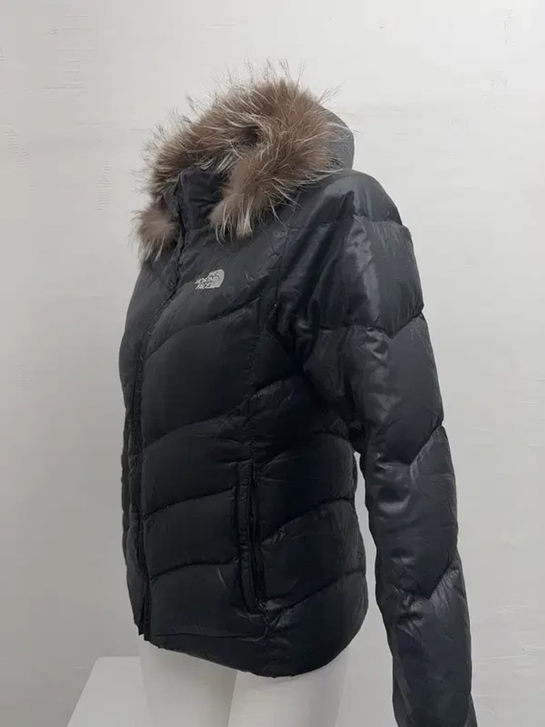 노스페이스 블랙 퍼패딩 M 상품이미지5