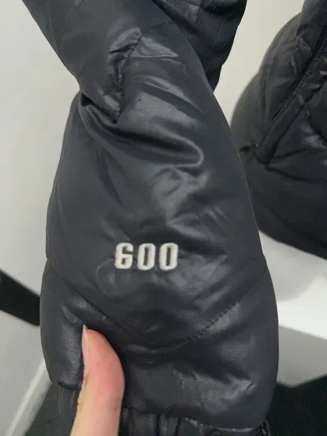 노스페이스 블랙 퍼패딩 M 상품이미지7