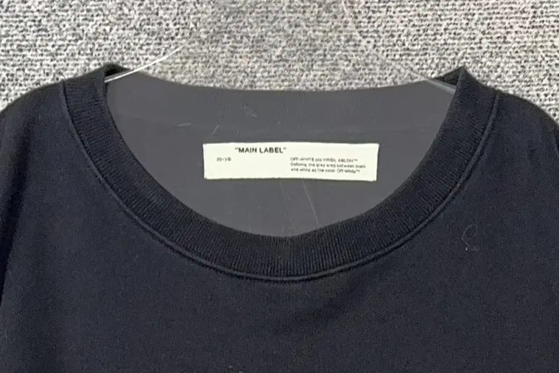 오프화이트 파스칼 페인팅 블랙 맨투맨 XL 상품이미지5