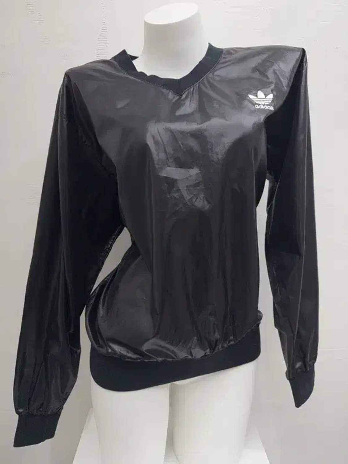 아디다스 블랙 유광 웜업 M 상품이미지1