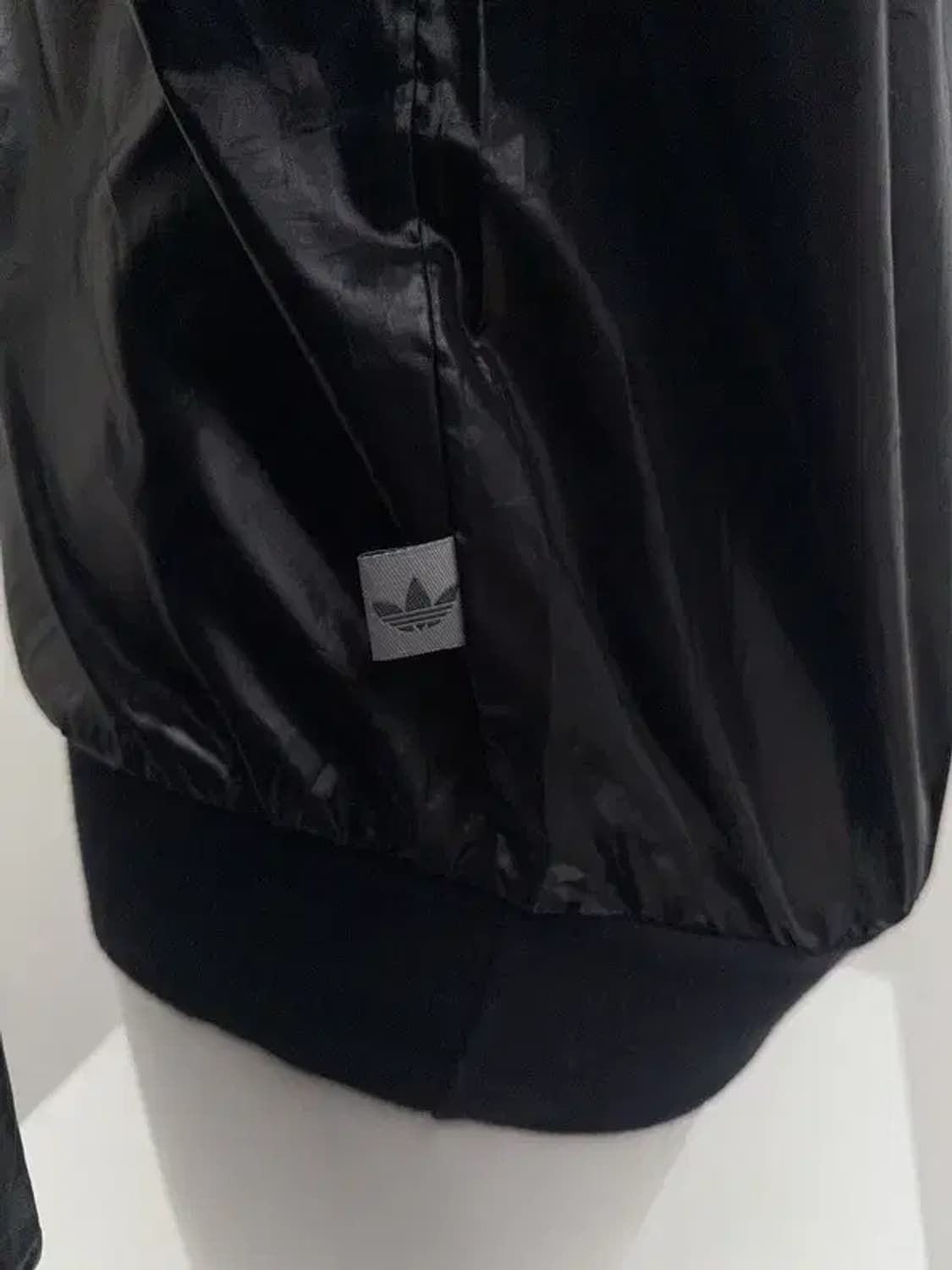 아디다스 블랙 유광 웜업 M 상품이미지8