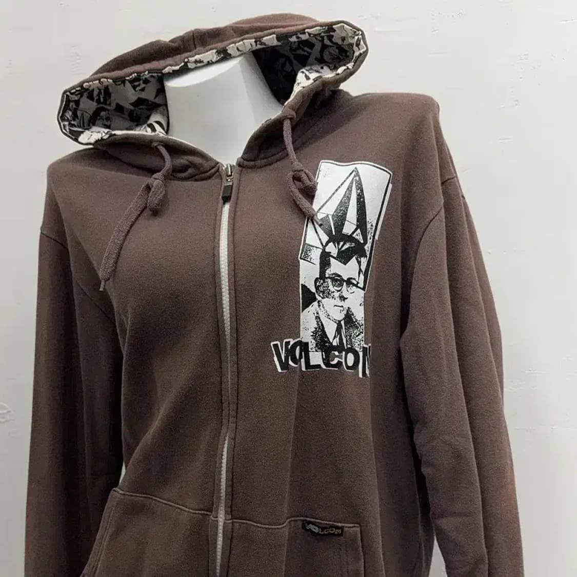 볼콤 프린팅 브라운 집업 XL 상품이미지4