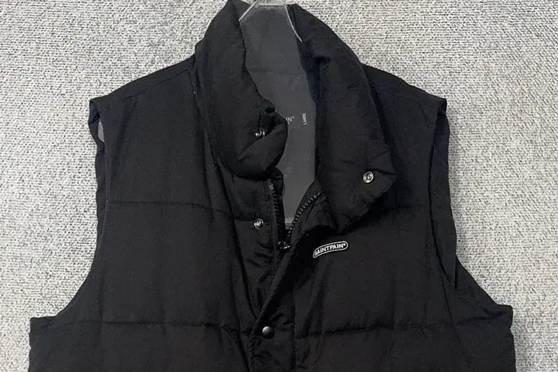 세인트페인 블랙 스펠 로고 패딩 조끼 LARGE 상품이미지3