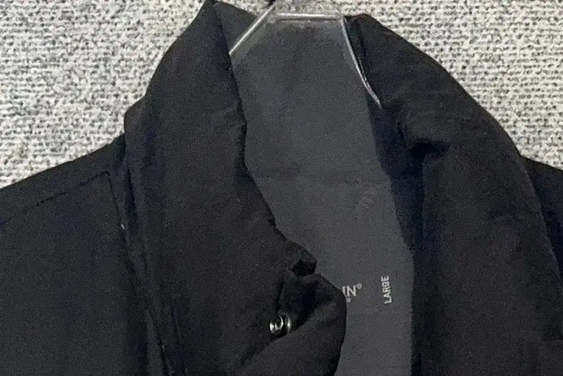 세인트페인 블랙 스펠 로고 패딩 조끼 LARGE 상품이미지5