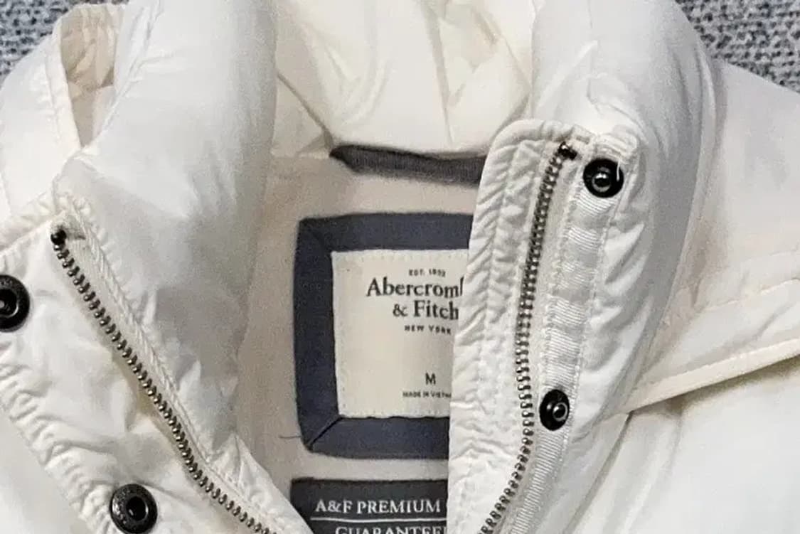아베크롬비 화이트 패딩 조끼 M 상품이미지5