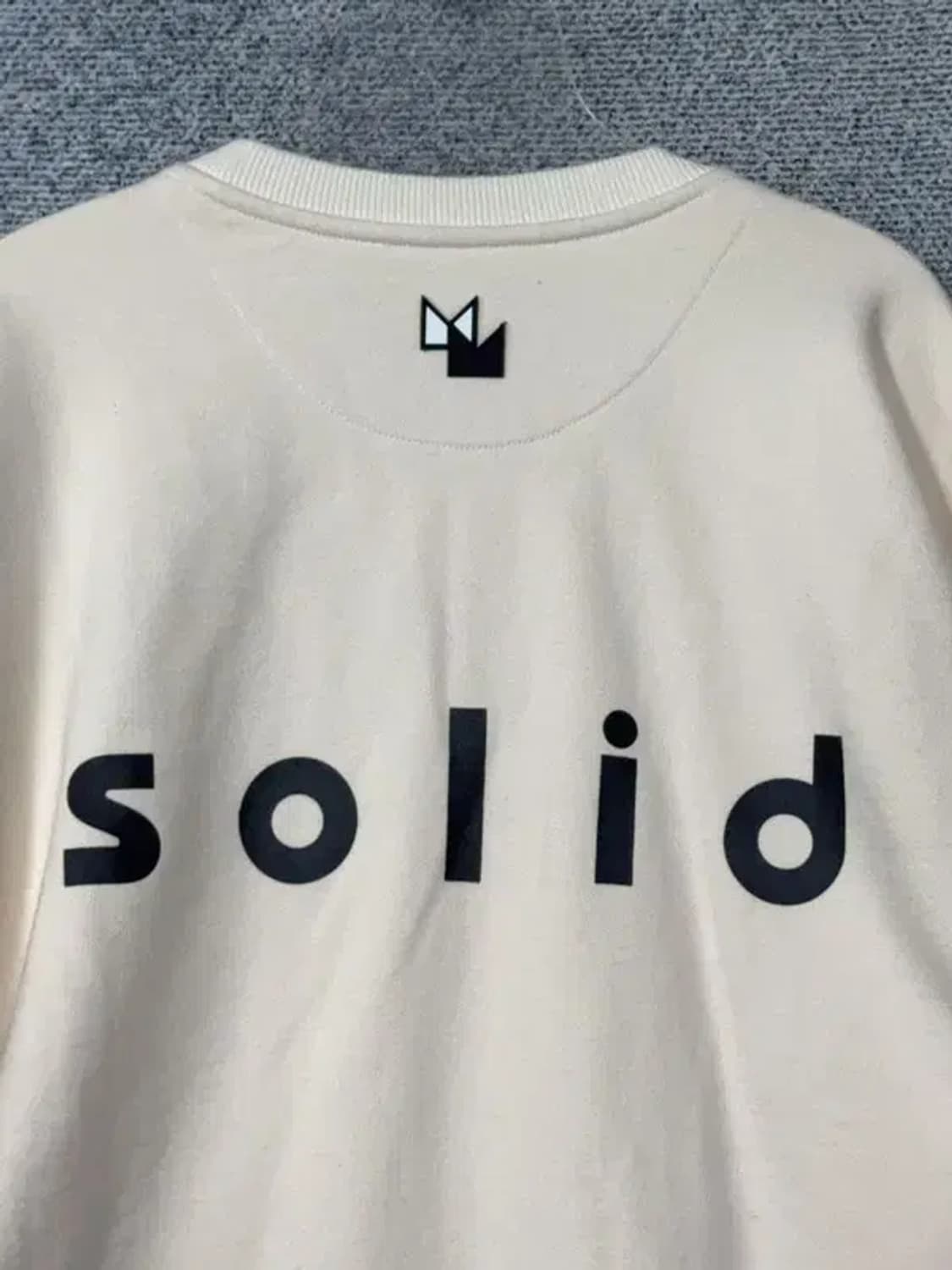 솔리드 옴므 캐주얼 백 스펠 로고 맨투맨 95 상품이미지7