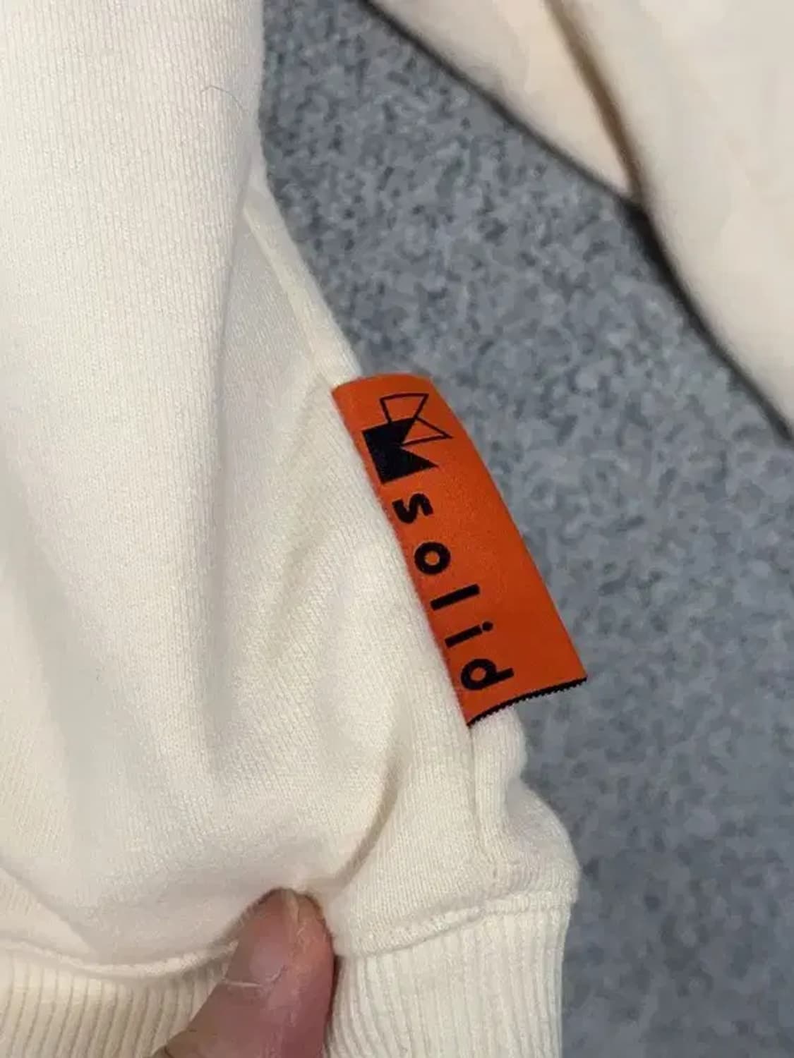 솔리드 옴므 캐주얼 백 스펠 로고 맨투맨 95 상품이미지8