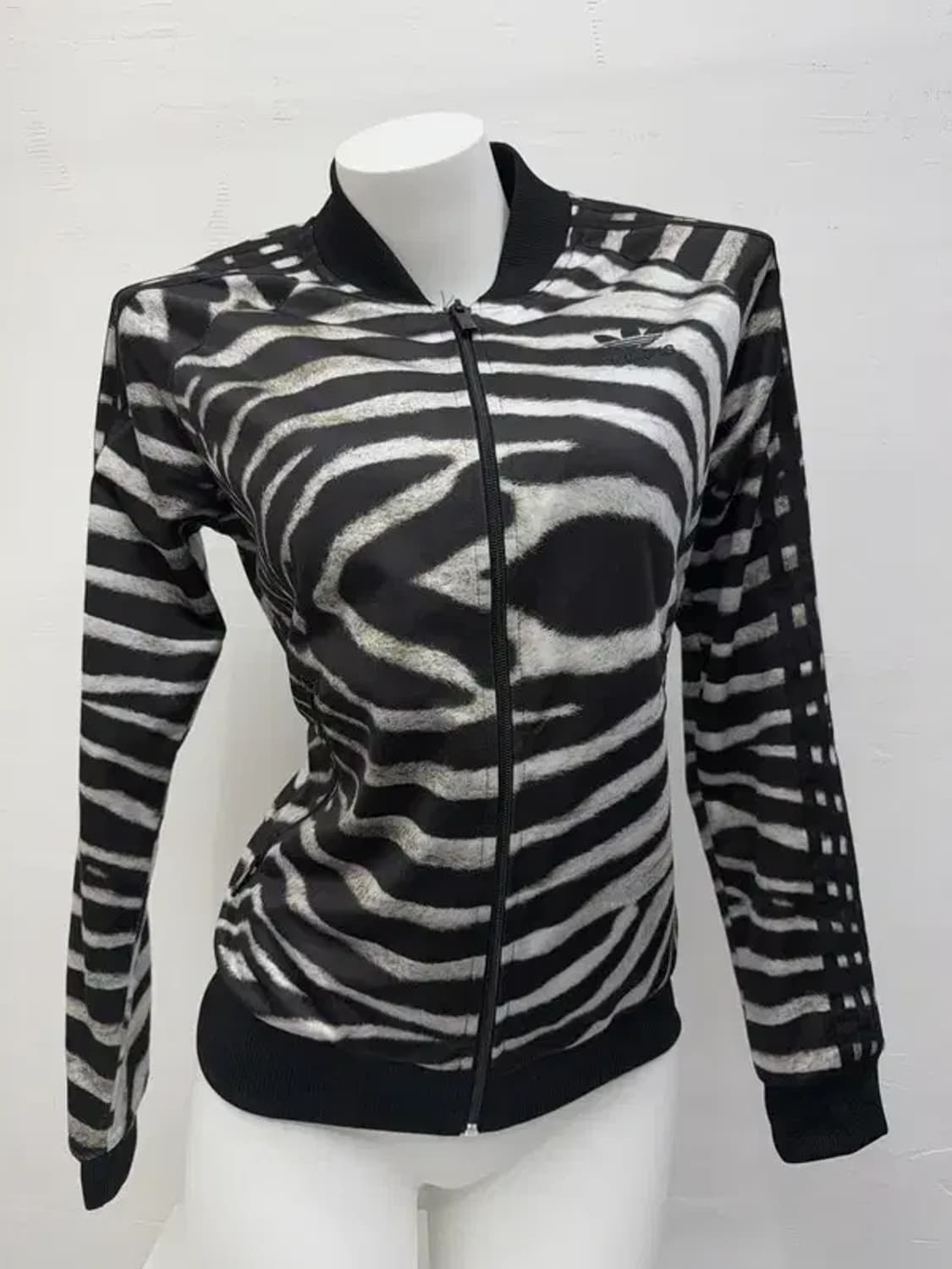 아디다스 애니멀 블랙 자켓 090 상품이미지1