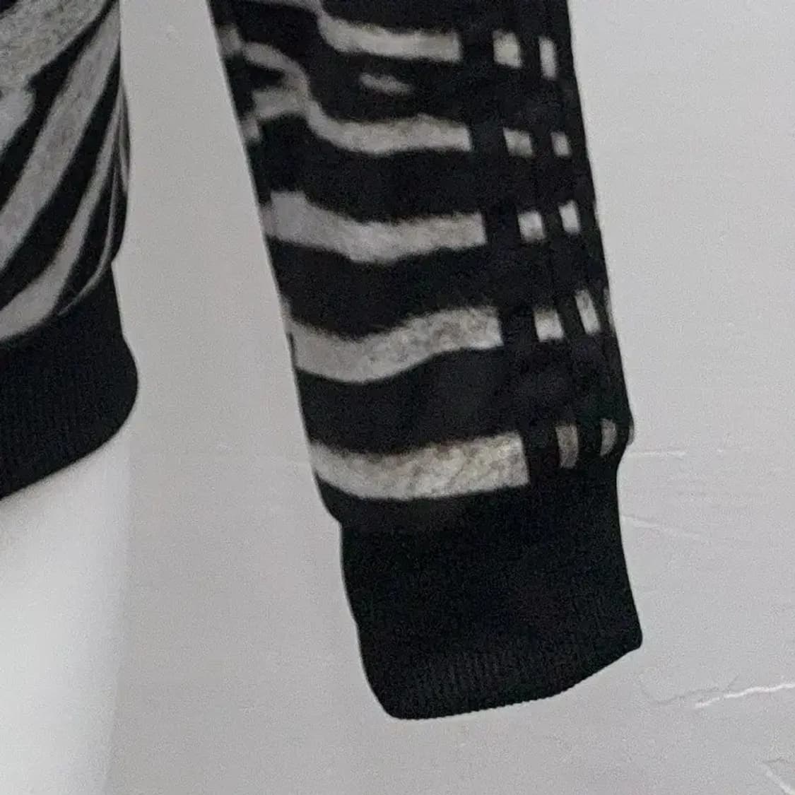 아디다스 애니멀 블랙 자켓 090 상품이미지4