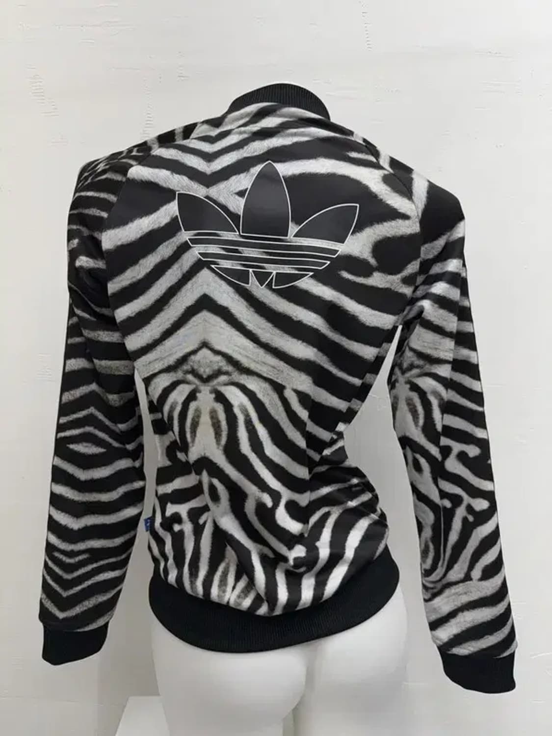 아디다스 애니멀 블랙 자켓 090 상품이미지6