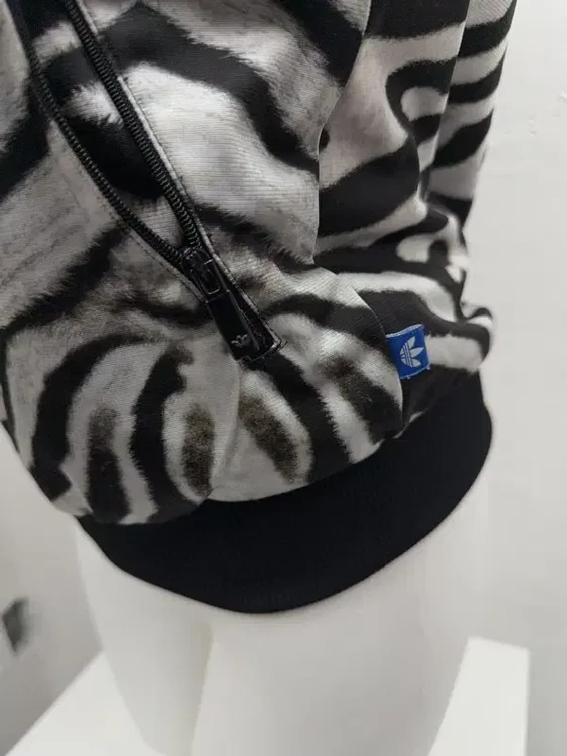 아디다스 애니멀 블랙 자켓 090 상품이미지8