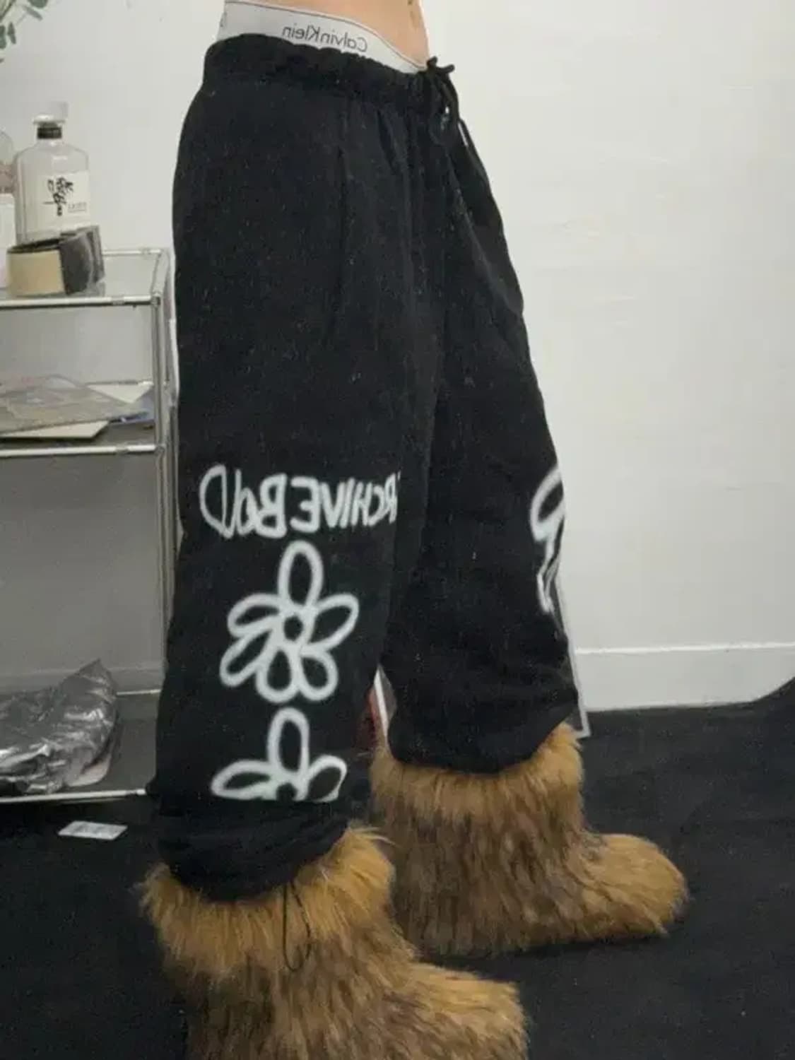 아카이브 볼드 프린팅 블랙 밴딩 팬츠 L 상품이미지2