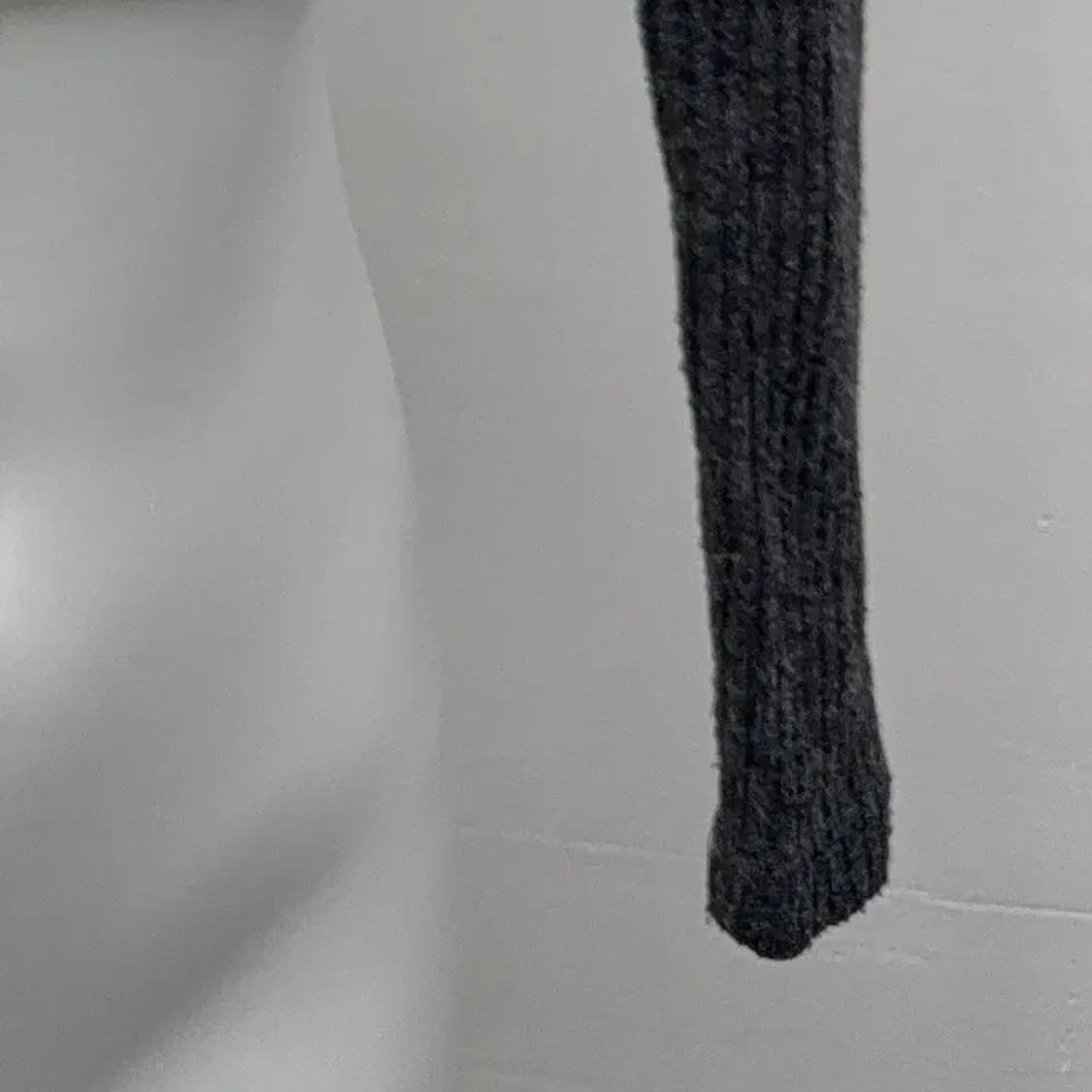 챠콜 크롭 단추 롱슬리브 상품이미지4