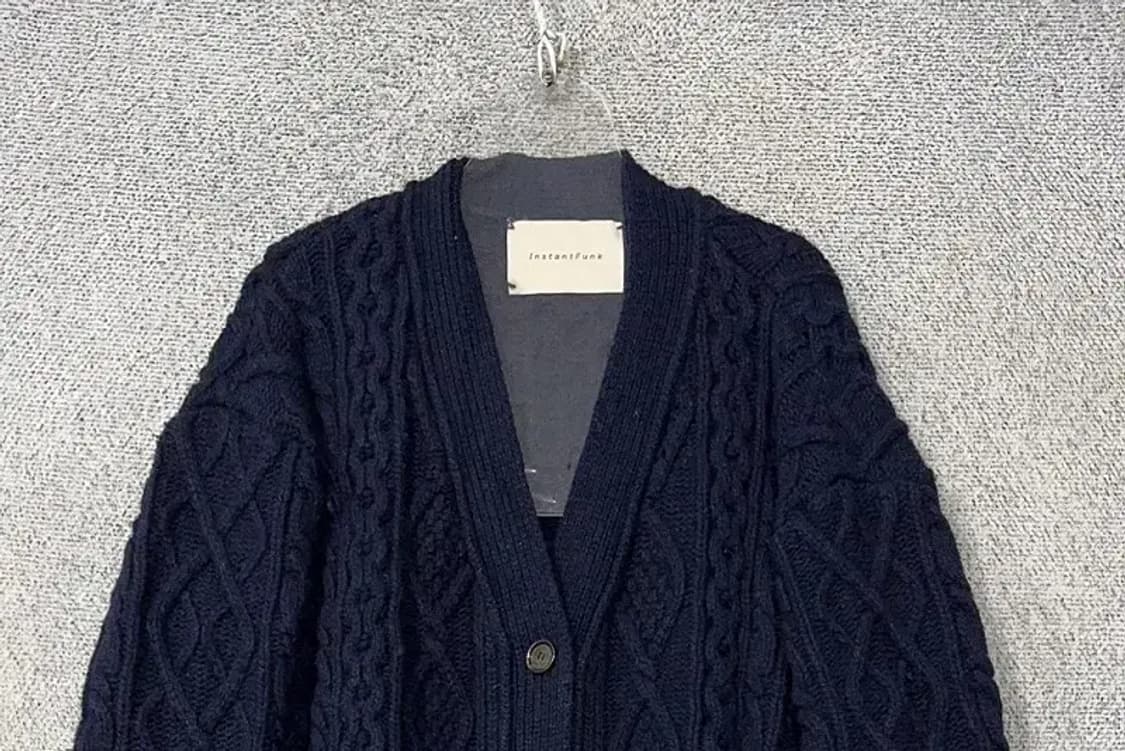 인스턴트 펑크 네이비 울 케이블 니트 가디건 FREE 상품이미지3
