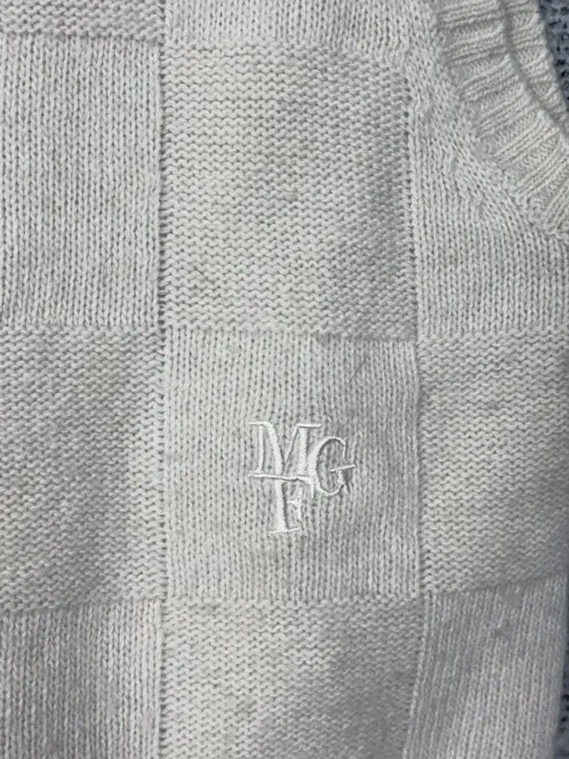 마리떼 프랑소와 저버 자수 로고 크림 니트 조끼 OS 상품이미지7