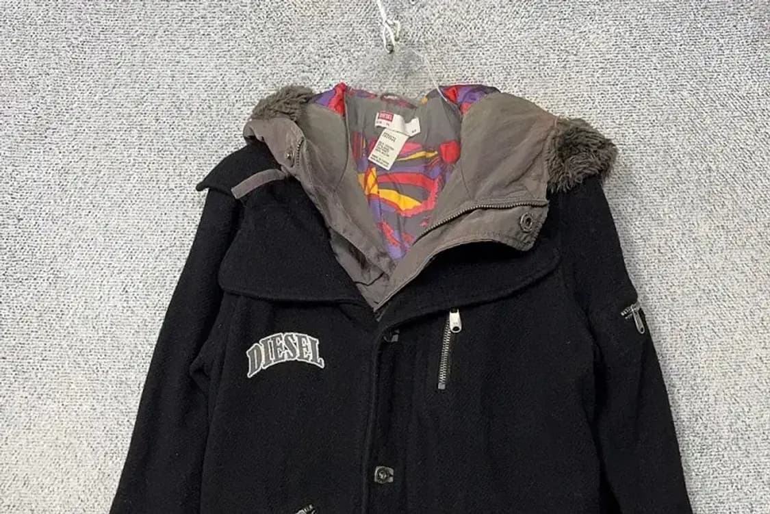 디젤 블랙 여성 Y2K 스펠 로고 울 후드 코트 XL 상품이미지3