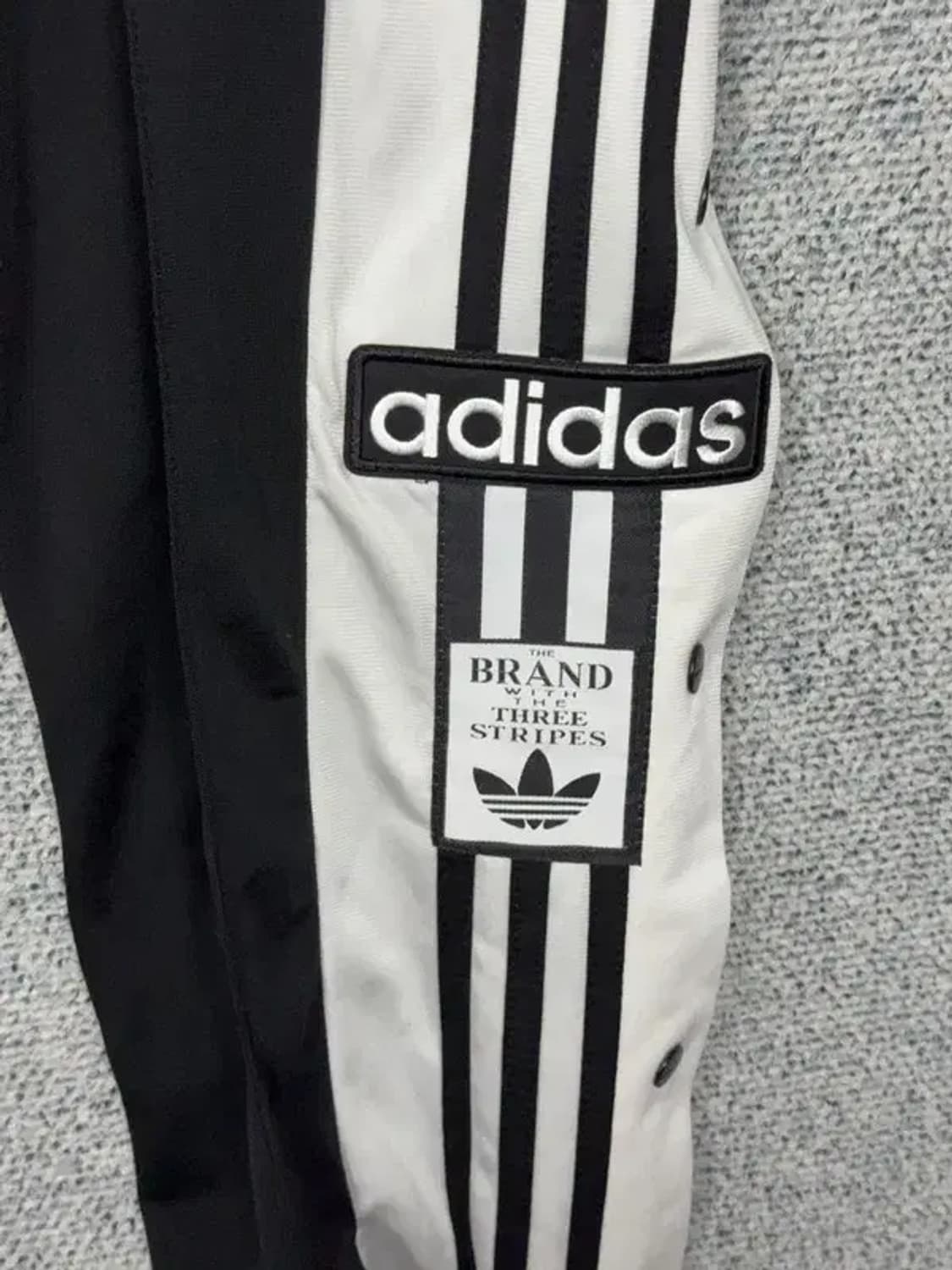 아디다스 검흰 바스켓볼 트랙팬츠 XS 상품이미지6