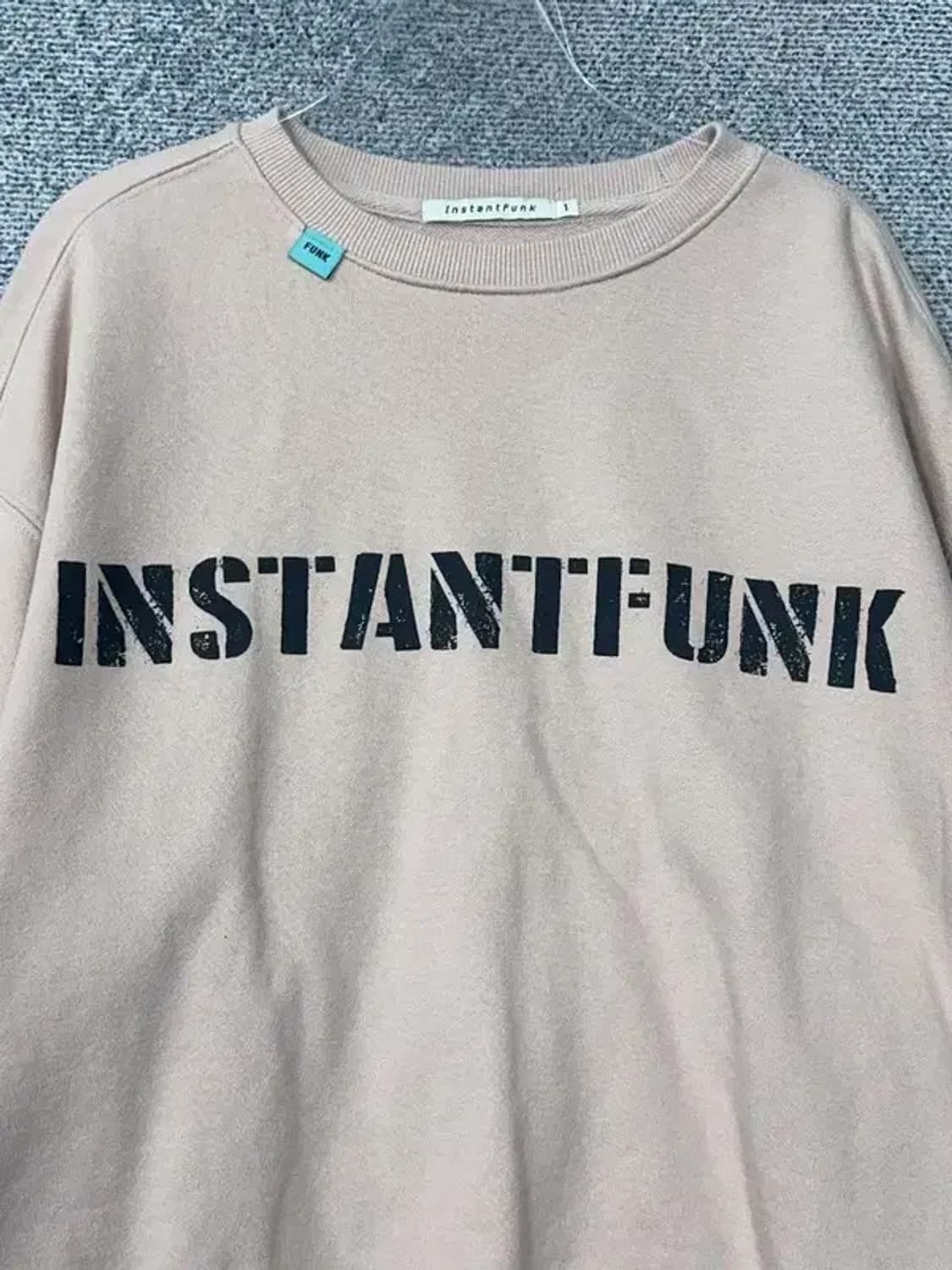 인스턴트 펑크 로고 베이지 맨투맨 1 상품이미지7