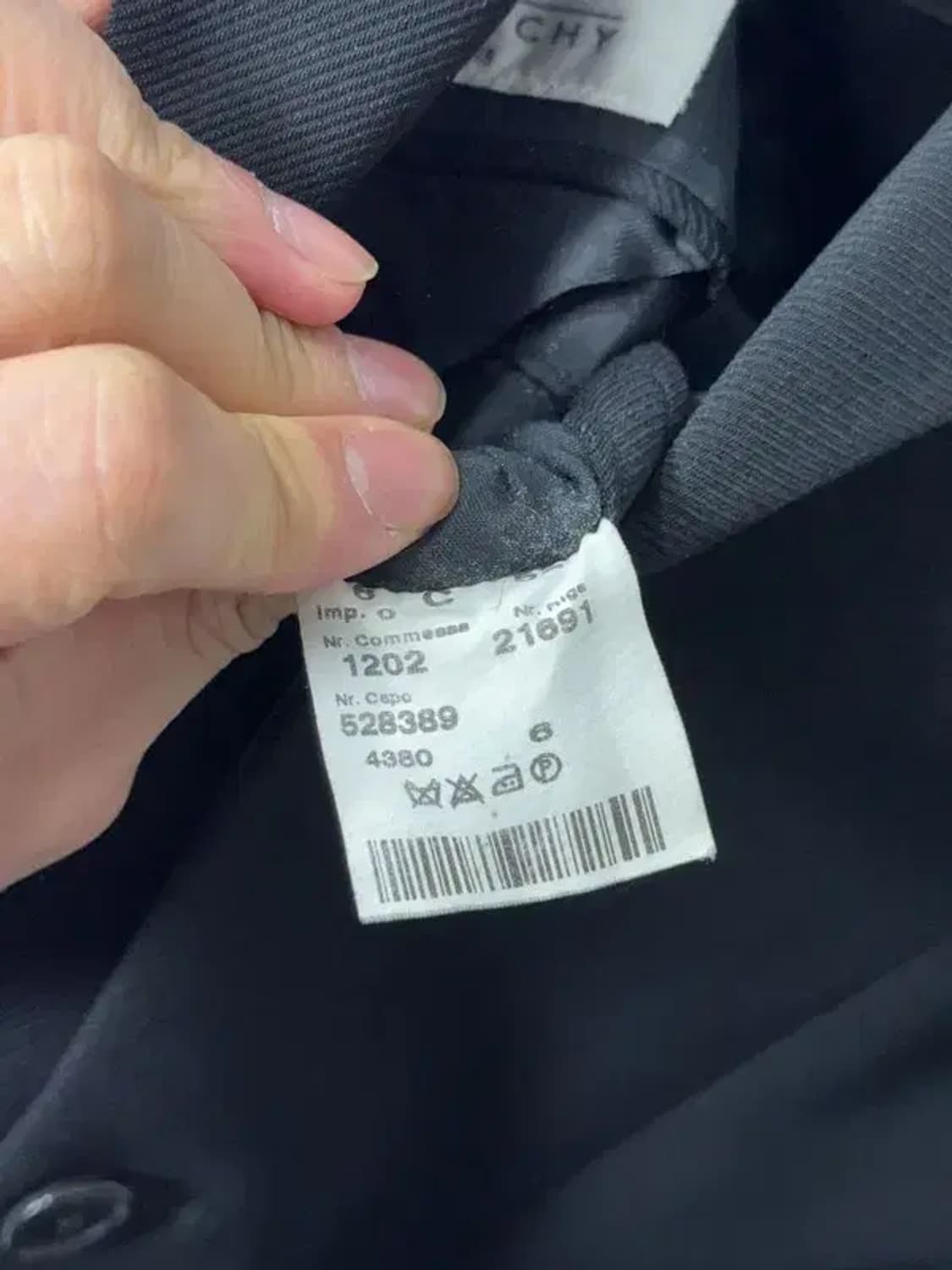 지방시 블랙 3버튼 클래식 블레이저 105 상품이미지9