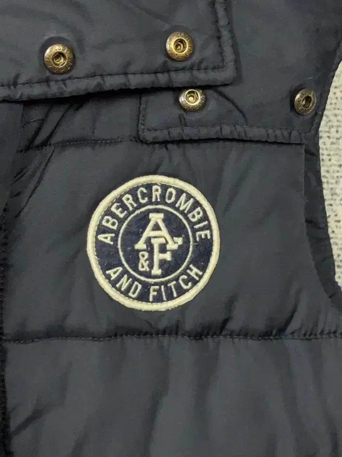 아베크롬비 네이비 자수 로고 패딩 조끼 S 상품이미지7