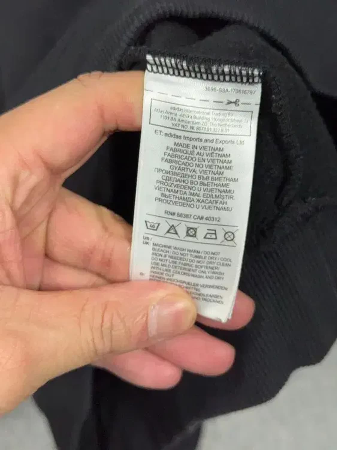 아디다스 프린팅 빅로고 블랙 브이넥 스웻셔츠 XS 상품이미지10