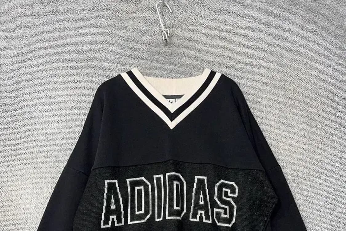 아디다스 프린팅 빅로고 블랙 브이넥 스웻셔츠 XS 상품이미지3