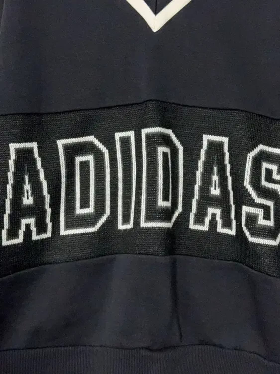 아디다스 프린팅 빅로고 블랙 브이넥 스웻셔츠 XS 상품이미지7