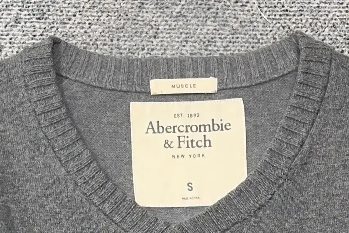 아베크롬비 그레이 순록 로고 브이넥 니트 S 상품이미지5